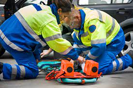 What is a nremt paramedic refresher course? What is the purpose of a refresher course?
